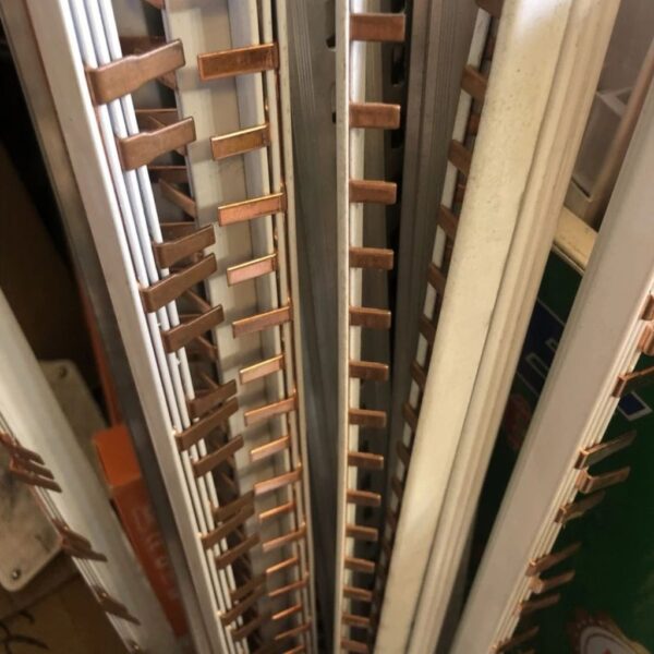 Thanh lược cài át 1